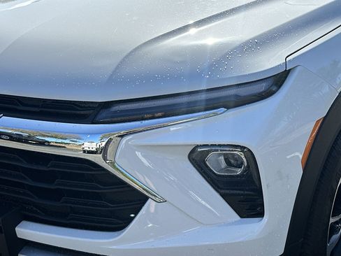 Certified 2025 Chevrolet TrailBlazer LT w/ Convenience Package image 11