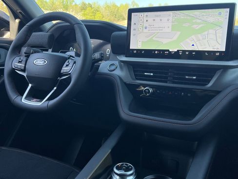 New 2026 Ford Explorer ST RWD image 3