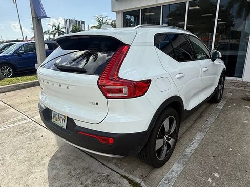 Used 2019 Volvo XC40 T5 Momentum AWD/4WD image 3