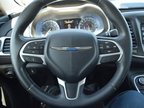Used 2015 Chrysler 200 Limited w/ Convenience Group FWD image 15