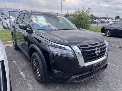 Used 2025 Nissan Pathfinder SV