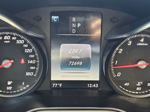Used 2017 Mercedes-Benz GLC 300 4MATIC image 20