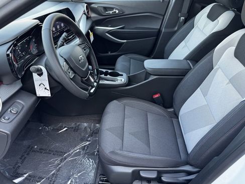 New 2026 Chevrolet Trax RS w/ Driver Confidence Package image 5