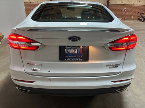 Used 2019 Ford Fusion Titanium image 8