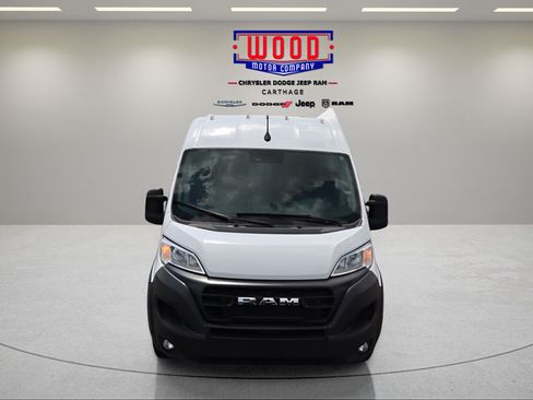 Used 2025 RAM ProMaster 2500 w/ Convenience Group FWD image 4