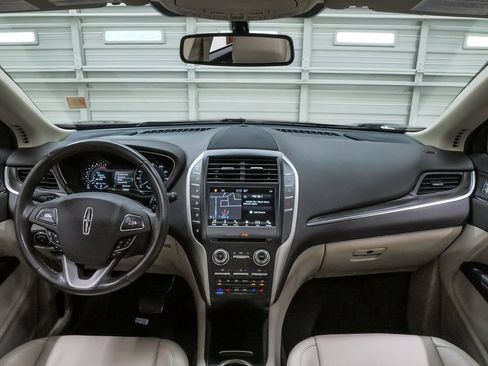 Used 2018 Lincoln MKC Reserve FWD image 16