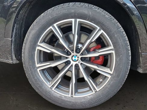 Certified 2025 BMW X5 xDrive40i w/ M Sport Package AWD/4WD image 9