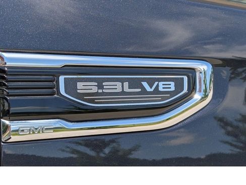 Used 2024 GMC Sierra 1500 SLT image 32