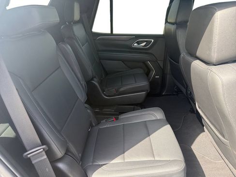 Used 2022 Chevrolet Tahoe LT w/ LT Signature Plus Package RWD image 17