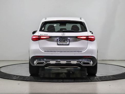 Certified 2026 Mercedes-Benz GLC 300 image 3