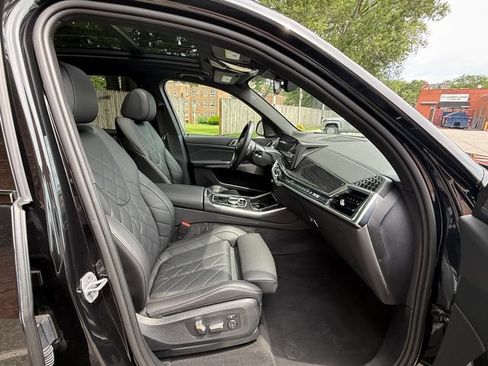 Used 2024 BMW X5 xDrive40i w/ M Sport Package AWD/4WD image 28