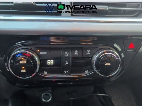 Used 2024 Chevrolet Trax LT w/ Driver Confidence Package FWD image 6