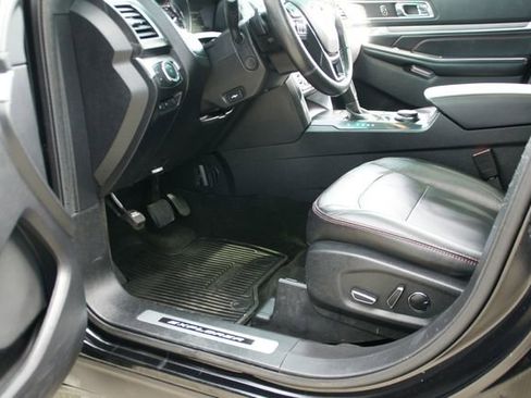 Used 2016 Ford Explorer Sport w/ Equipment Group 401A image 17