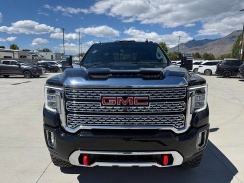 Used 2022 GMC Sierra 3500 Denali w/ Denali Ultimate Package AWD/4WD image 8