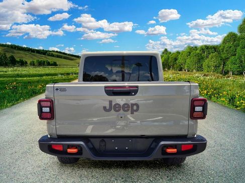 Used 2022 Jeep Gladiator Mojave w/ LED Lighting Group AWD/4WD image 5
