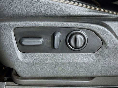 Used 2021 GMC Sierra 1500 AT4 image 21