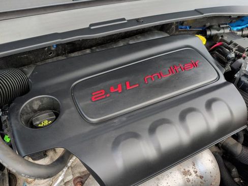 Used 2017 Jeep Compass Latitude image 24