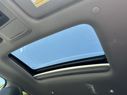 Certified 2025 Acura ADX FWD image 36