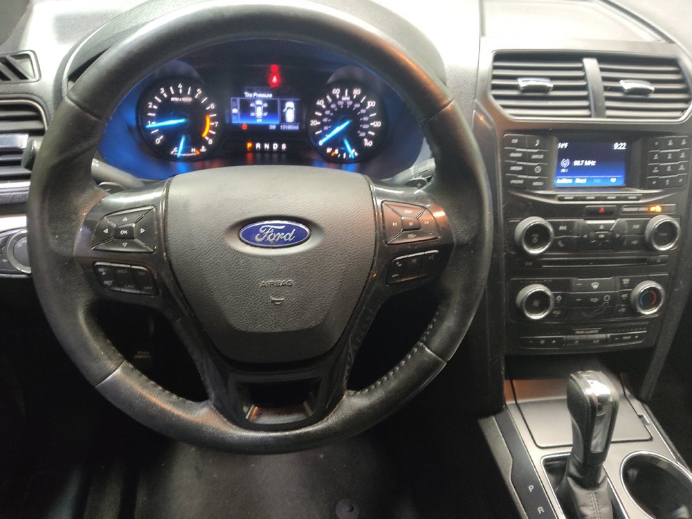 Used 2017 Ford Explorer XLT AWD/4WD image 22