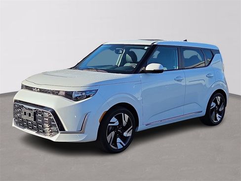 Certified 2023 Kia Soul GT-Line image 3