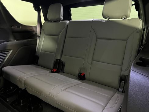 Used 2021 Chevrolet Tahoe Z71 w/ Z71 Signature Package image 34