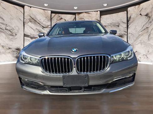 Used 2018 BMW 740e xDrive w/ Executive Package image 2