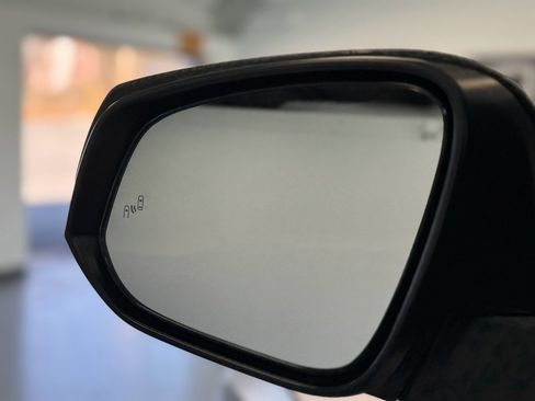 Used 2022 Toyota Tacoma TRD Sport w/ Technology Package image 13