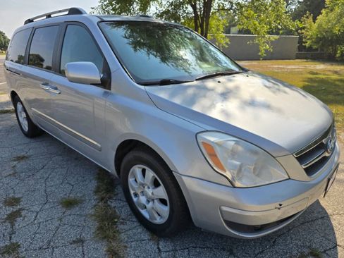 Used 2007 Hyundai Entourage GLS FWD image 3