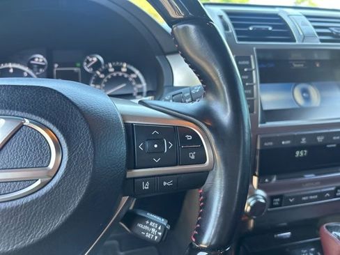 Used 2021 Lexus GX 460 Premium w/ Premium Package AWD/4WD image 22