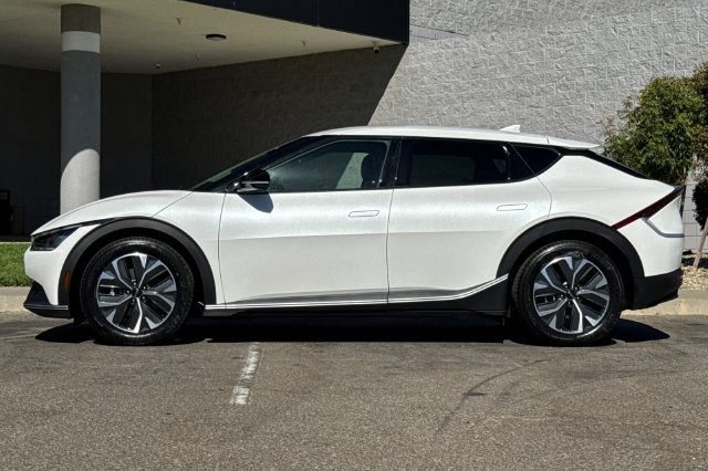 Certified 2023 Kia EV6 Light RWD image 9