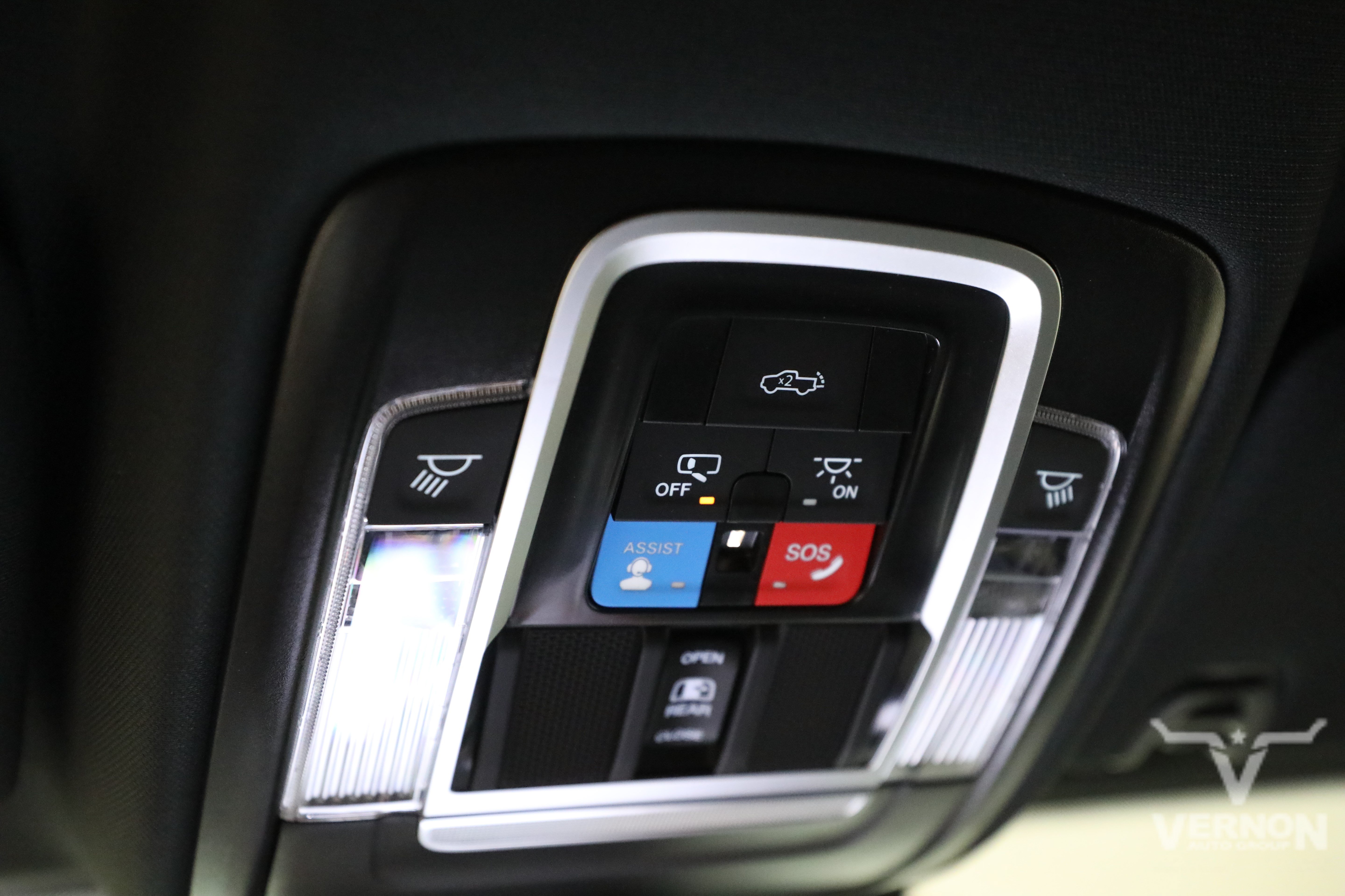 New 2026 RAM 3500 Laramie AWD/4WD image 27