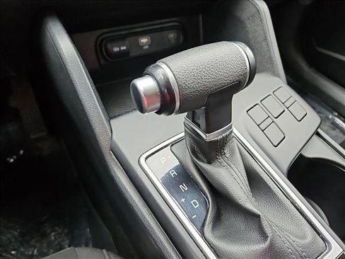 Used 2024 Kia Sportage LX image 12