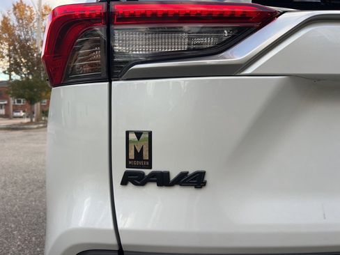 Used 2023 Toyota RAV4 Limited image 10