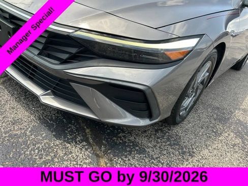 Used 2024 Hyundai Elantra SEL FWD image 9