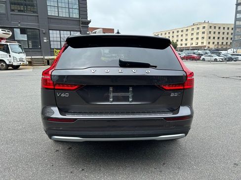 Certified 2025 Volvo V60 B5 Cross Country Plus image 12