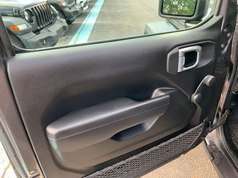 Used 2021 Jeep Wrangler Sport AWD/4WD image 19