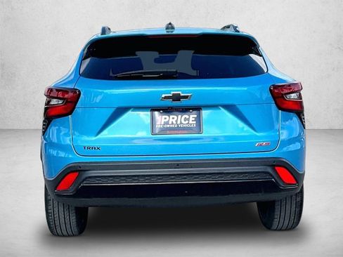 Used 2025 Chevrolet Trax RS w/ Driver Confidence Package FWD image 4