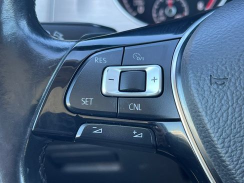 Used 2015 Volkswagen Golf SE w/ Lighting Package FWD image 19