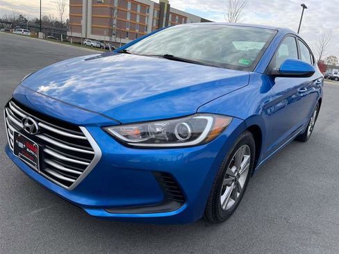 Used 2017 Hyundai Elantra SE image 33