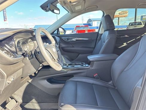 Used 2023 Buick Envision Essence image 11