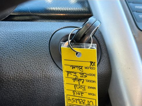 Used 2013 Ford Edge SE image 9