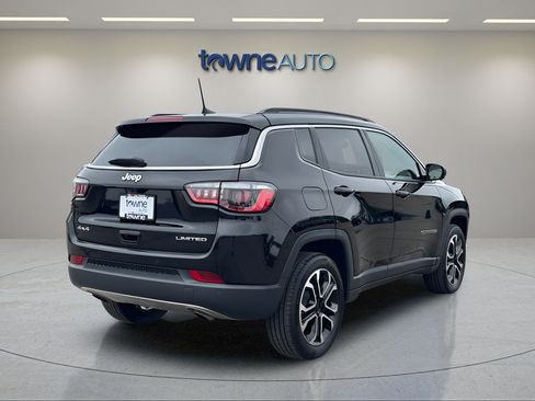 Used 2023 Jeep Compass Limited AWD/4WD image 5