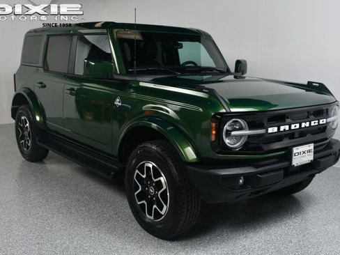 Used 2025 Ford Bronco Outer Banks image 1
