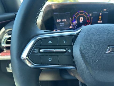 Used 2025 Chevrolet Traverse Z71 w/ LPO, Floor Liner Package AWD/4WD image 23