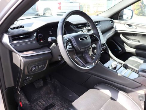 Used 2022 Jeep Grand Cherokee Overland image 10