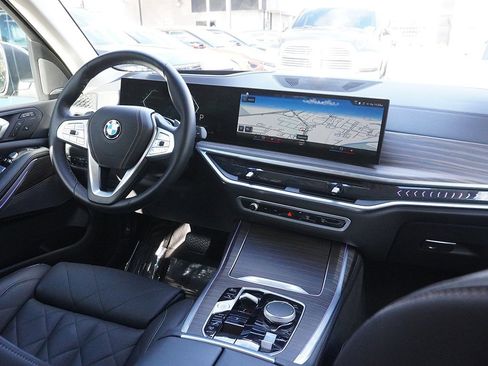 Used 2023 BMW X7 xDrive40i w/ Premium Package image 37