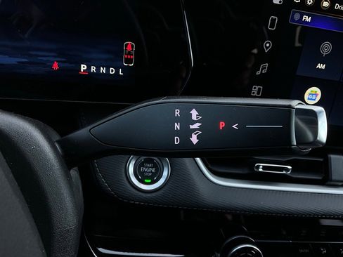 Used 2025 Chevrolet Equinox LT image 35