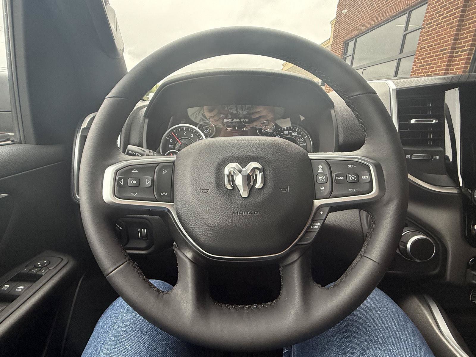 Used 2025 RAM 1500 Big Horn AWD/4WD image 11