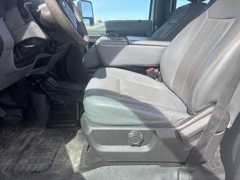 Used 2015 Ford F550 4x4 Crew Cab Super Duty image 12