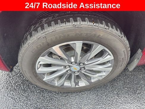 Used 2023 Chevrolet Traverse Premier FWD image 5